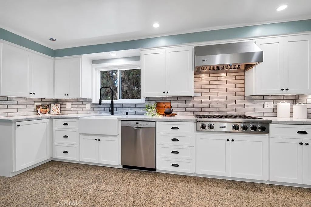 5858 Abernathy, Los Angeles, California 90045 home-pic-7