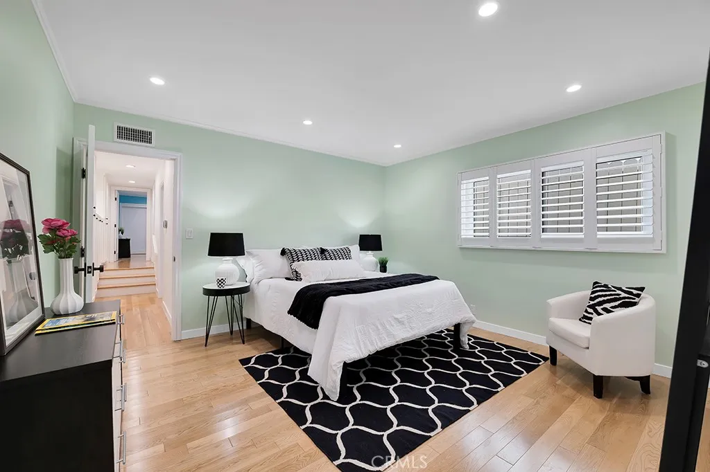 5858 Abernathy, Los Angeles, California 90045 home-pic-11