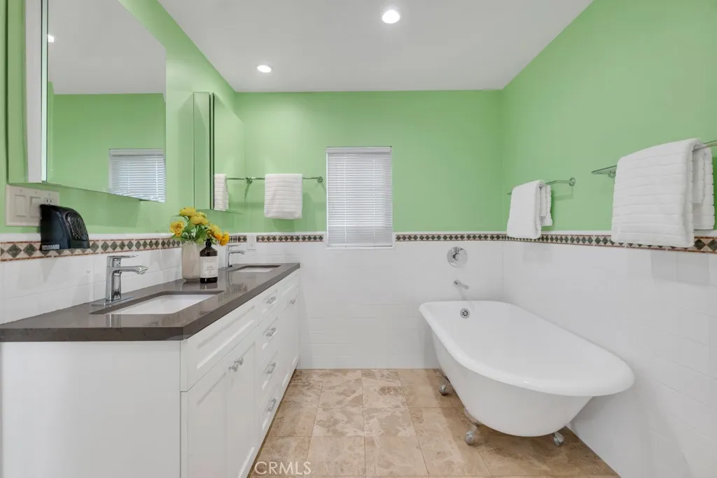 5858 Abernathy, Los Angeles, California 90045 home-pic-31