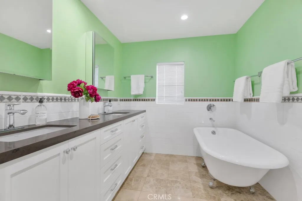 5858 Abernathy, Los Angeles, California 90045 home-pic-25