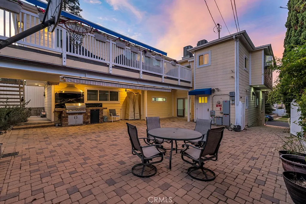 5858 Abernathy, Los Angeles, California 90045 home-pic-35
