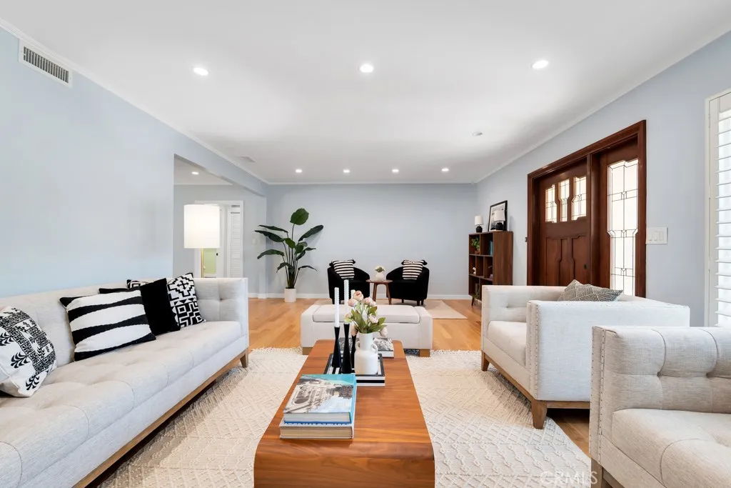 5858 Abernathy, Los Angeles, California 90045 home-pic-3