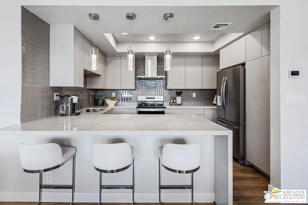 910 Island Drive 401, Rancho Mirage, California 92270 home-pic-16