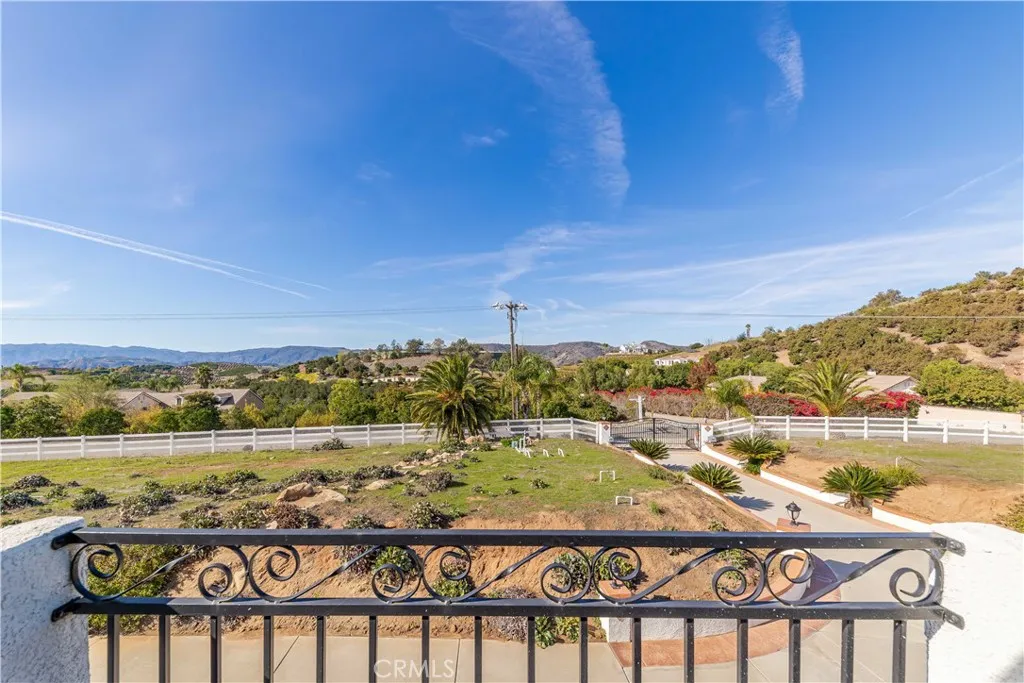 25025 Las Palmeras Dr, Temecula, California 92590 home-pic-39