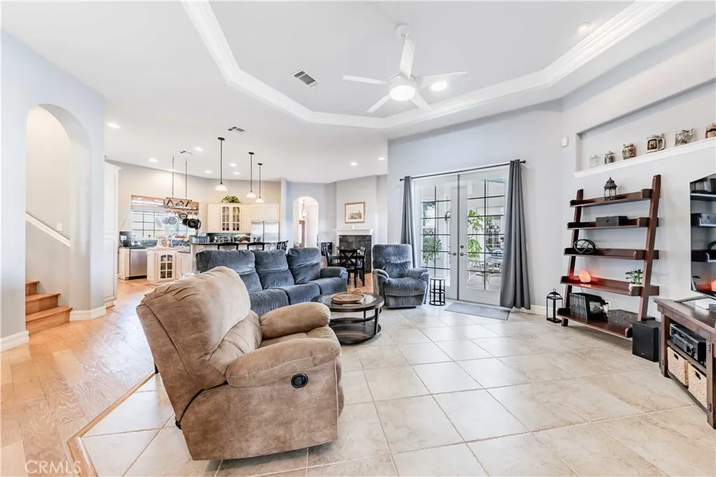 25025 Las Palmeras Dr, Temecula, California 92590 home-pic-17