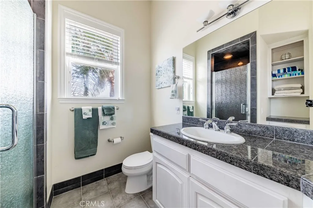 25025 Las Palmeras Dr, Temecula, California 92590 home-pic-33