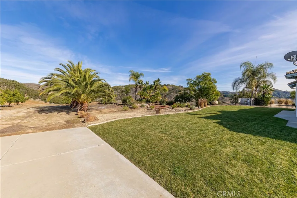 25025 Las Palmeras Dr, Temecula, California 92590 home-pic-57