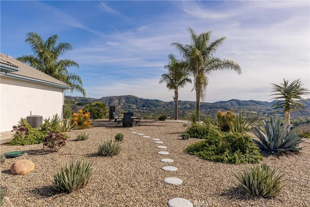 25025 Las Palmeras Dr, Temecula, California 92590 home-pic-42