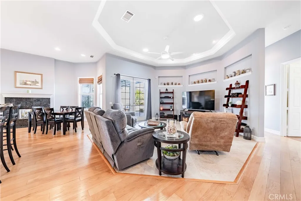 25025 Las Palmeras Dr, Temecula, California 92590 home-pic-16