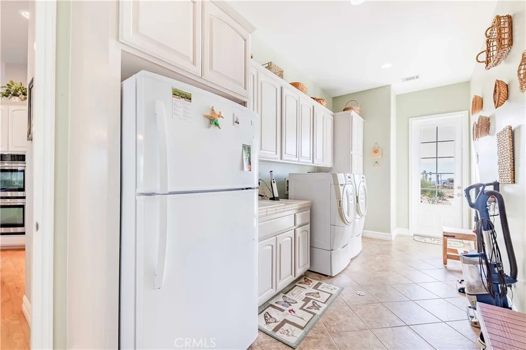 25025 Las Palmeras Dr, Temecula, California 92590 home-pic-15