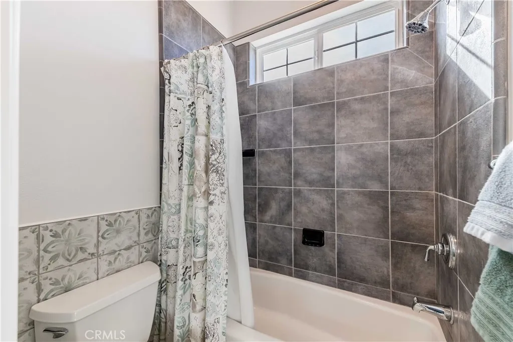 25025 Las Palmeras Dr, Temecula, California 92590 home-pic-30