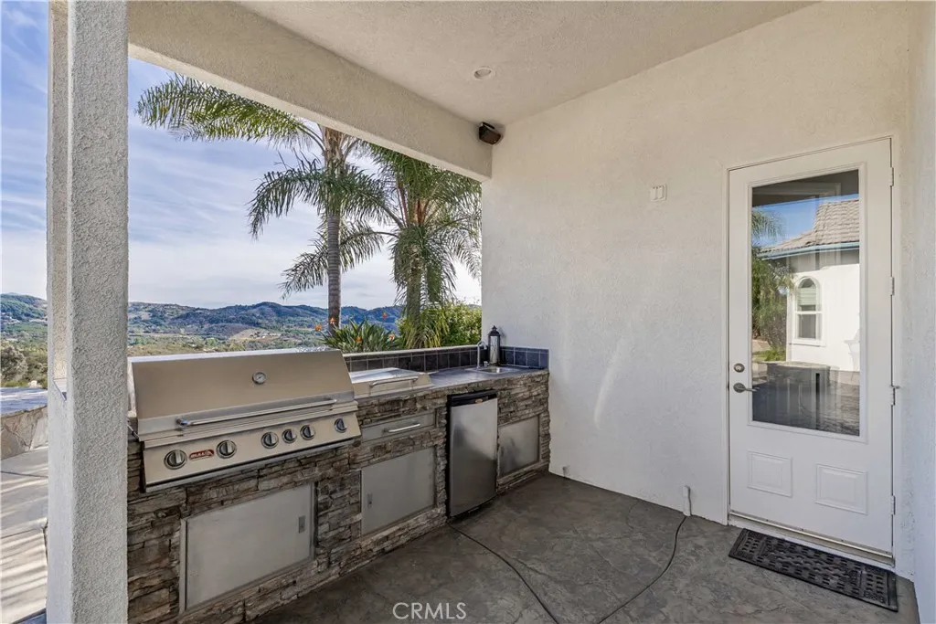 25025 Las Palmeras Dr, Temecula, California 92590 home-pic-51