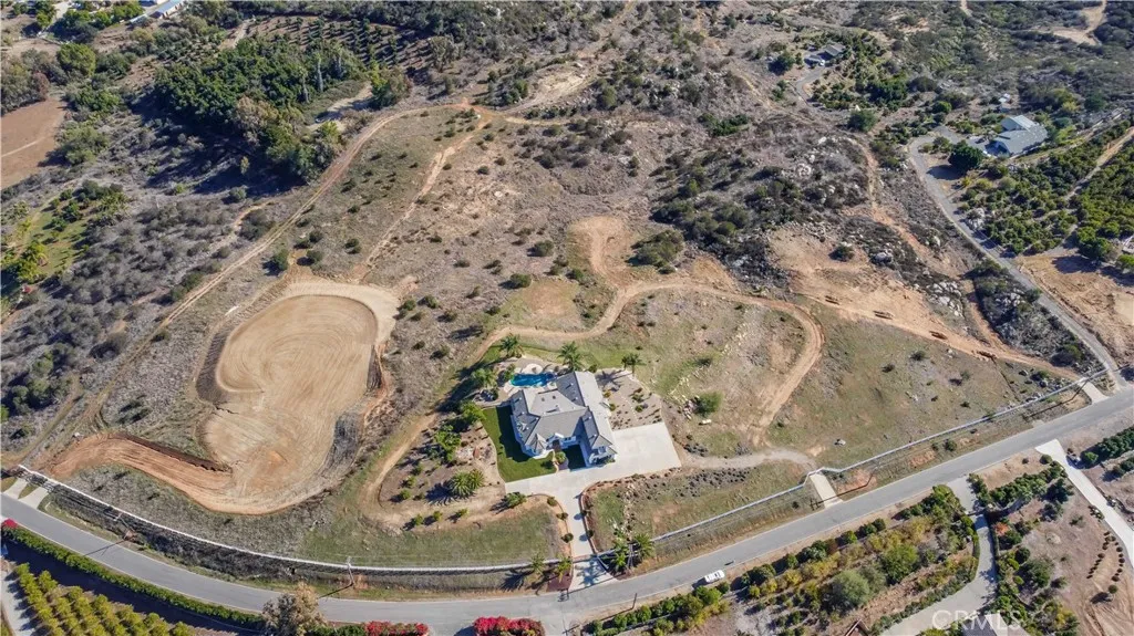 25025 Las Palmeras Dr, Temecula, California 92590 home-pic-69