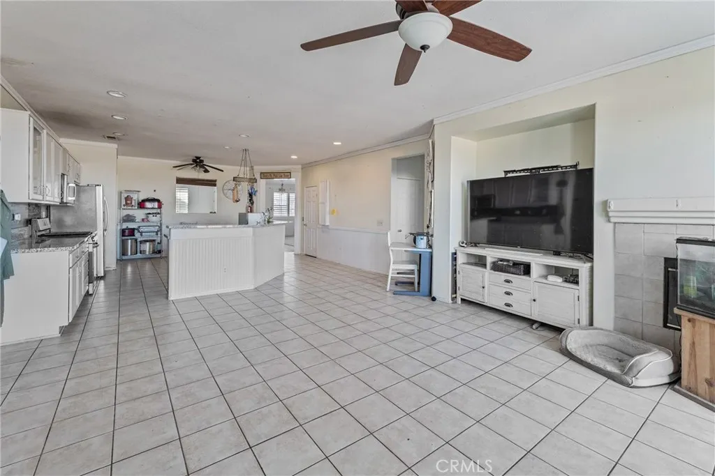 9171 Ravenswood, Hesperia, California 92344 home-pic-13