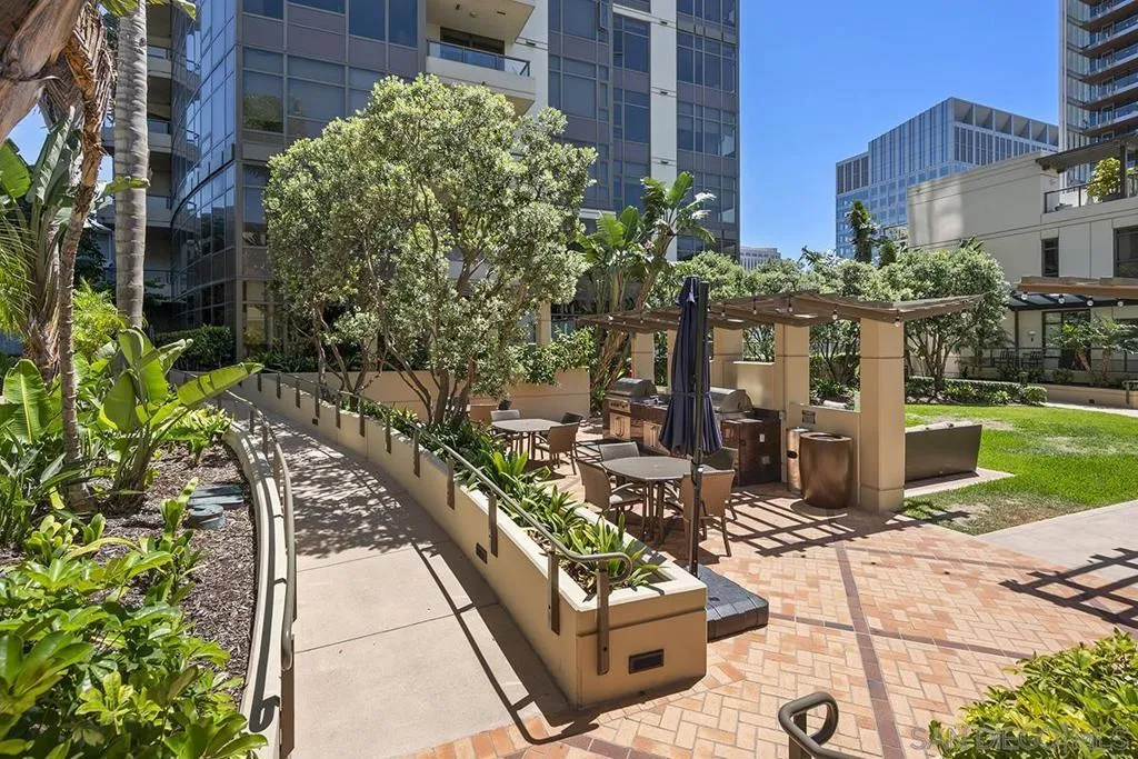 700 W E Street 2802, San Diego, California 92101 home-pic-47