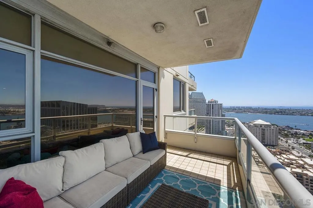 700 W E Street 2802, San Diego, California 92101 home-pic-14