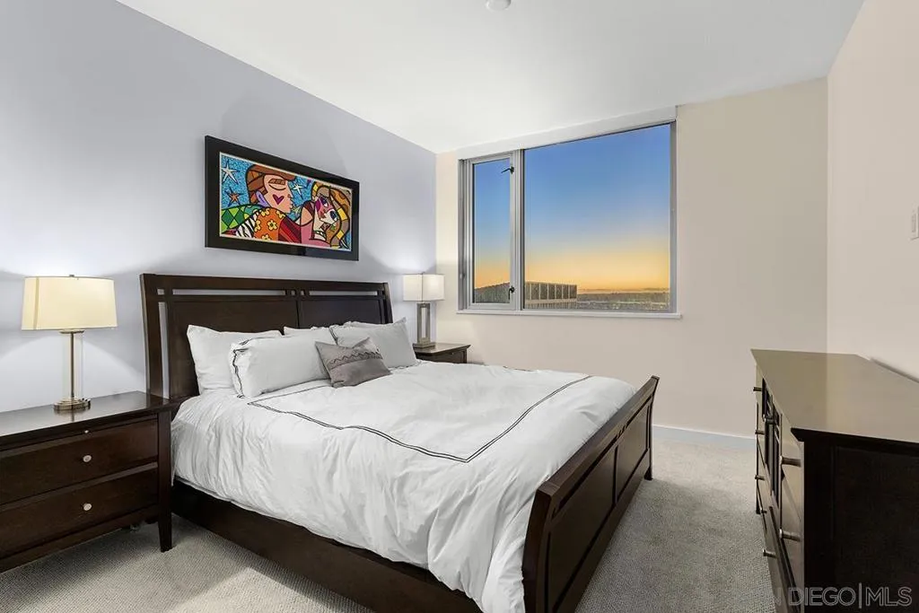 700 W E Street 2802, San Diego, California 92101 home-pic-23