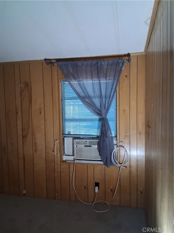 Window A/C for extra zoned cooling.