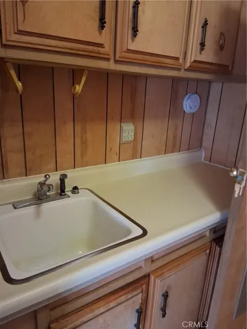 Utility sink in laundry room