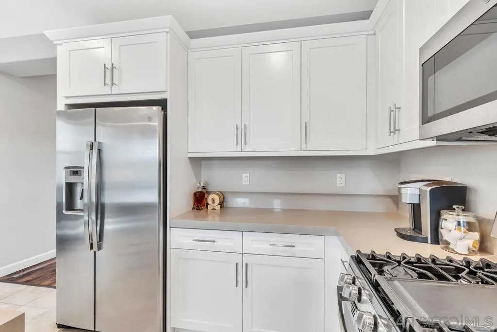 21512 Harmony Village Drive, Escondido, California 92029 home-pic-21
