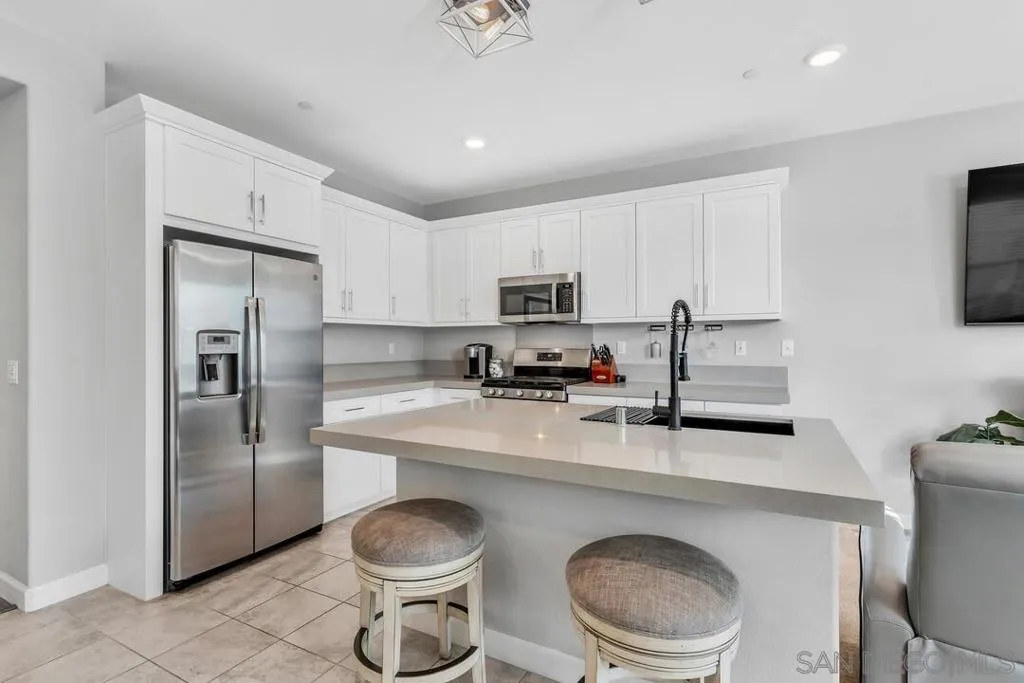 21512 Harmony Village Drive, Escondido, California 92029 home-pic-16