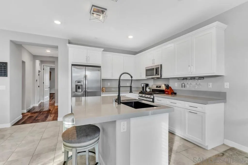 21512 Harmony Village Drive, Escondido, California 92029 home-pic-19