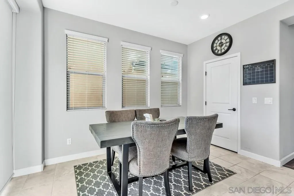 21512 Harmony Village Drive, Escondido, California 92029 home-pic-14