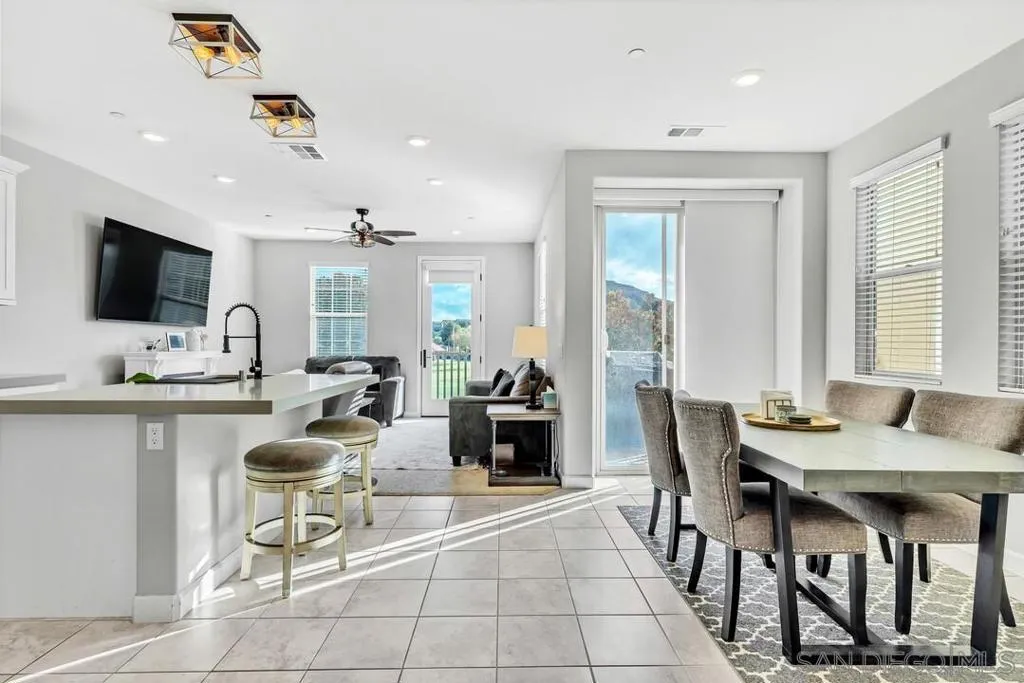21512 Harmony Village Drive, Escondido, California 92029 home-pic-12