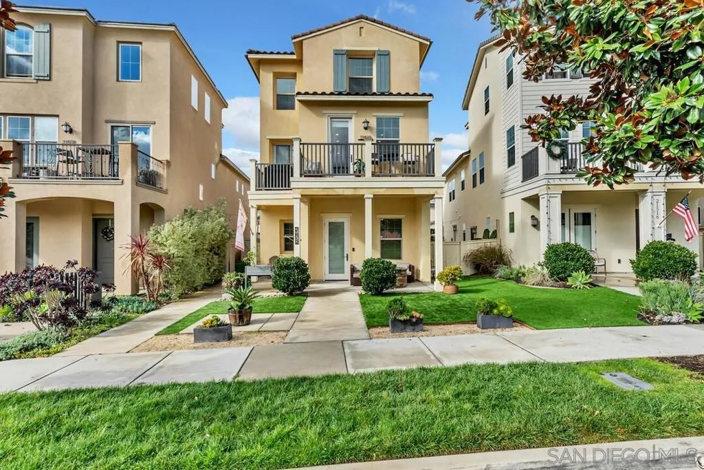 21512 Harmony Village Drive, Escondido, California 92029 home-pic-3