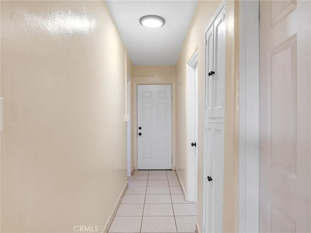 16762 Merrill Street, Victorville, California 92395 home-pic-19