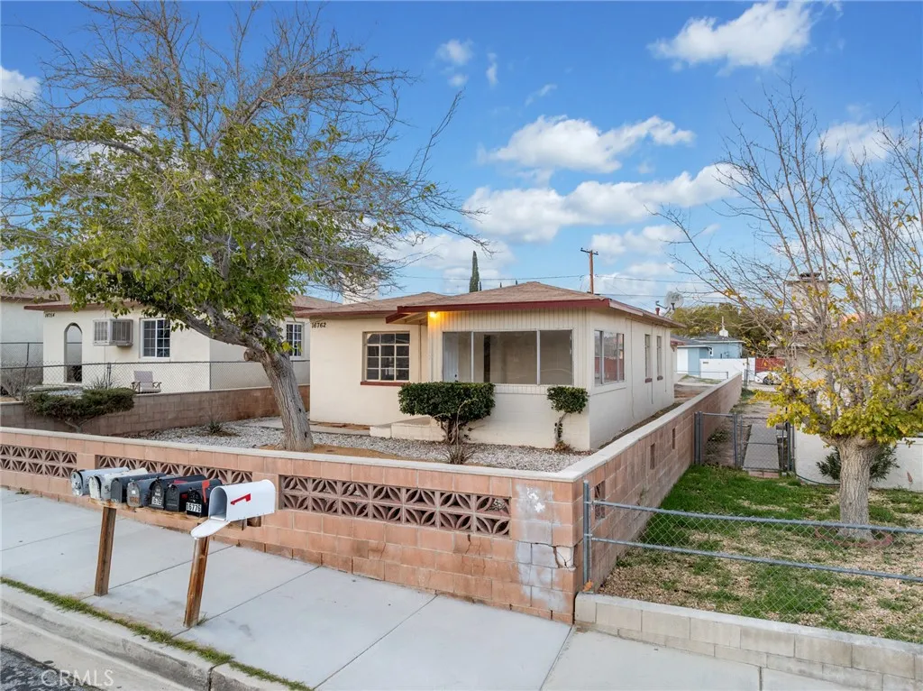 16762 Merrill Street, Victorville, California 92395 home-pic-3