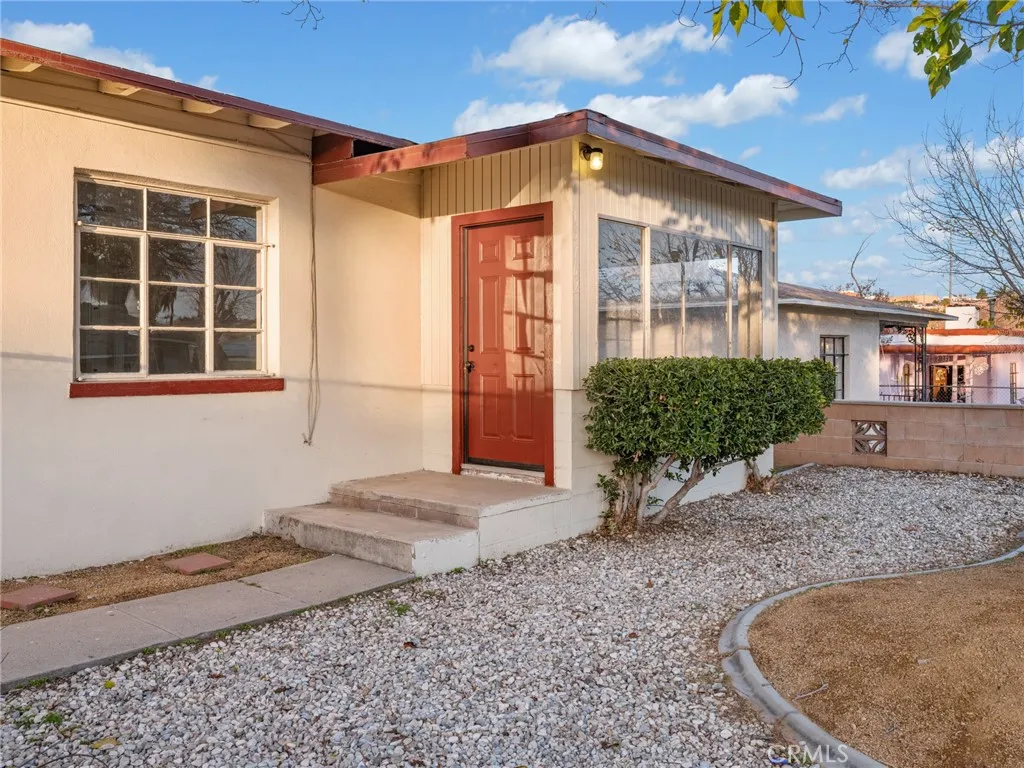 16762 Merrill Street, Victorville, California 92395 home-pic-33