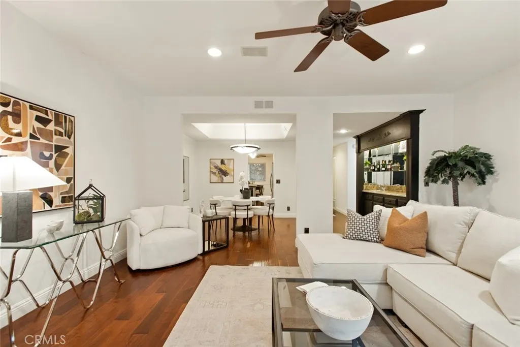4355 Ventura Canyon 103, Sherman Oaks, California 91423 home-pic-24