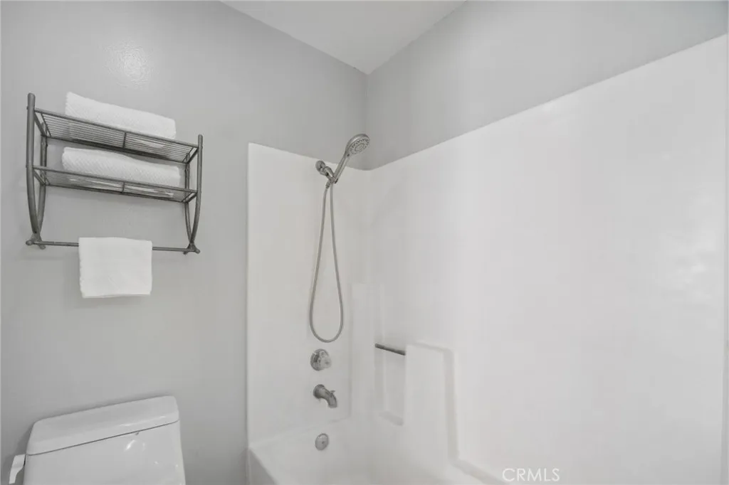 1730 Sinaloa Road 308, Simi Valley, California 93065 home-pic-26
