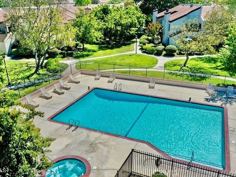 1730 Sinaloa Road 308, Simi Valley, California 93065 home-pic-37