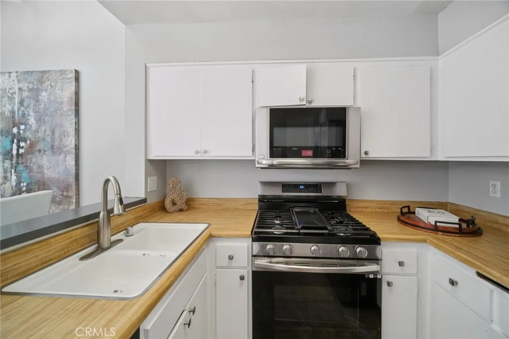1730 Sinaloa Road 308, Simi Valley, California 93065 home-pic-18