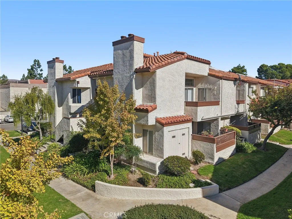 1730 Sinaloa Road 308, Simi Valley, California 93065 home-pic-1