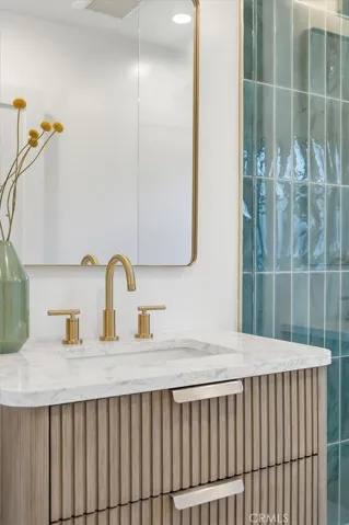 en suite bathroom