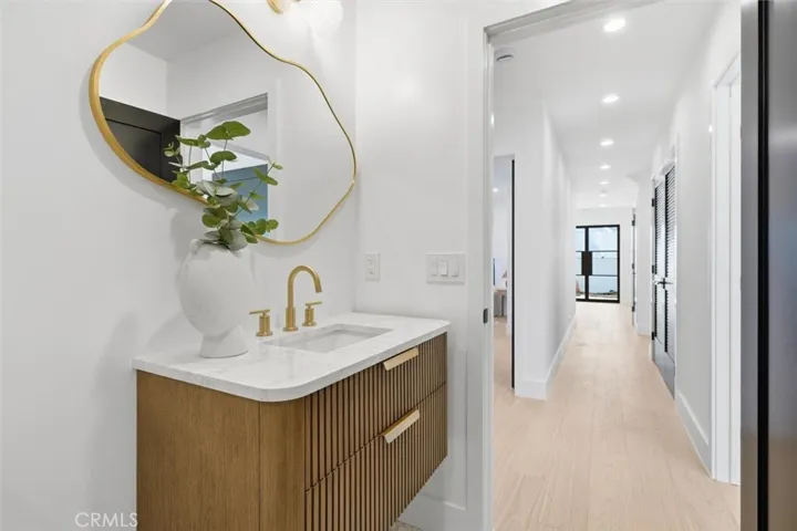 1/2 bath upstairs