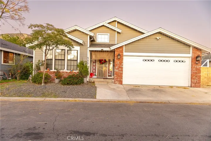 13691 Gavina 505, Sylmar, California 91342