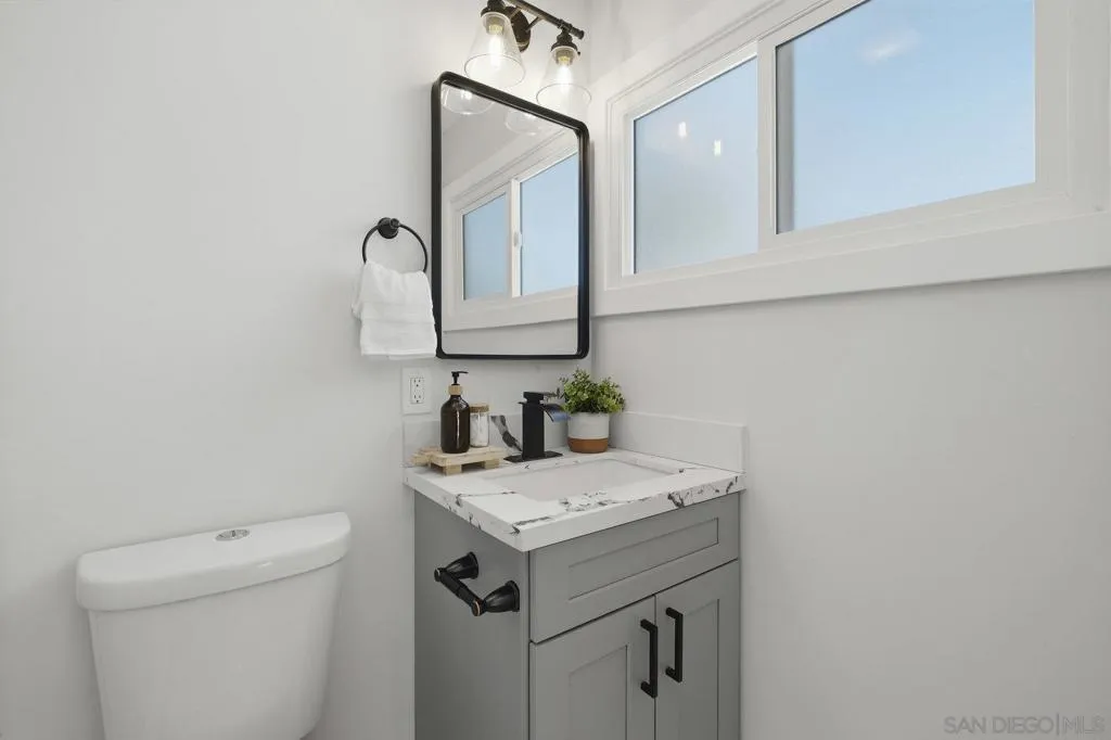 4657 Pocahontas Ave, San Diego, California 92117 home-pic-31