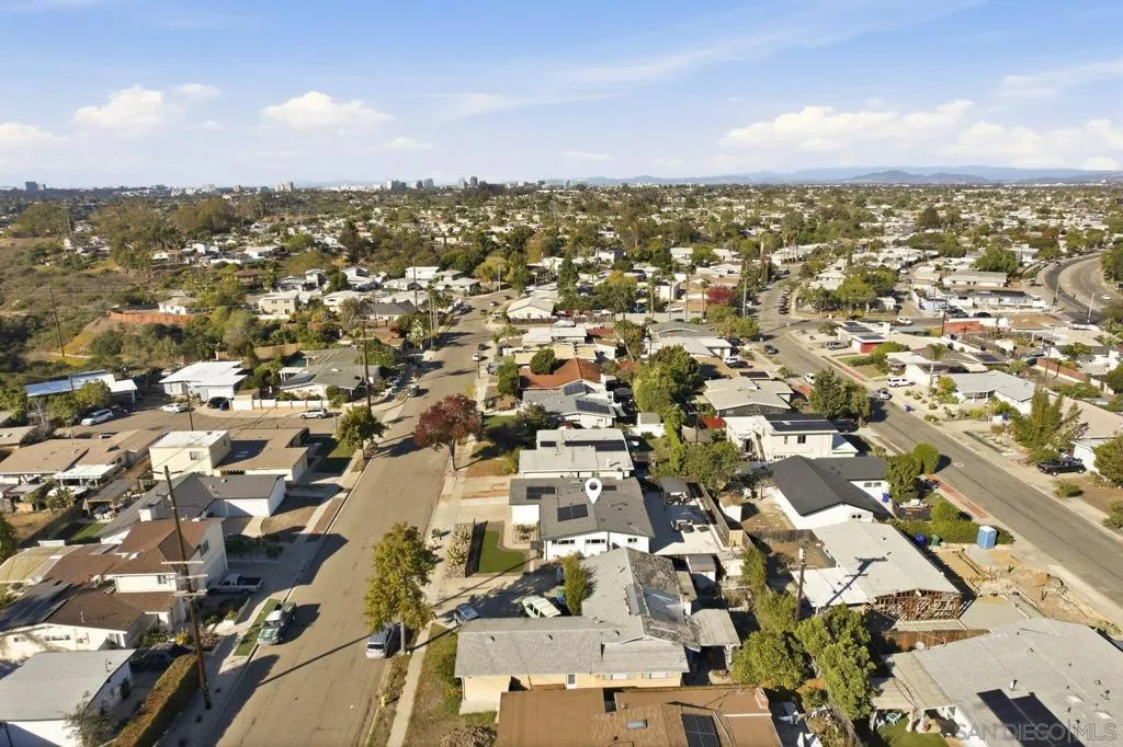 4657 Pocahontas Ave, San Diego, California 92117 home-pic-36