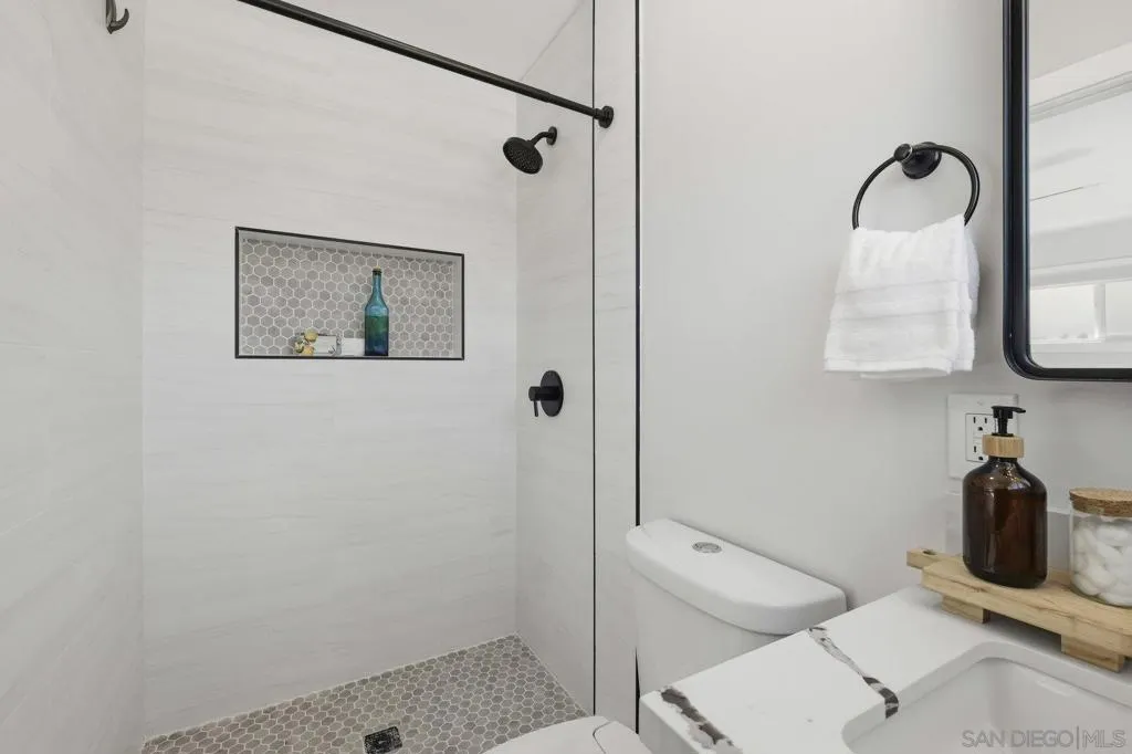 4657 Pocahontas Ave, San Diego, California 92117 home-pic-32