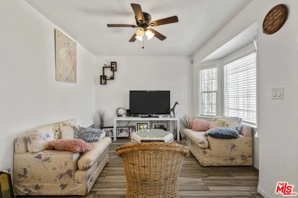 1414 W 54th Street, Los Angeles, California 90062 home-pic-16