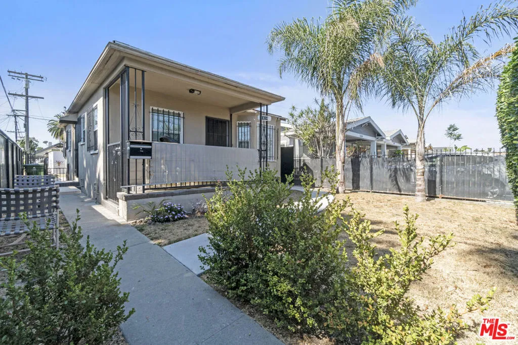1414 W 54th Street, Los Angeles, California 90062 home-pic-1