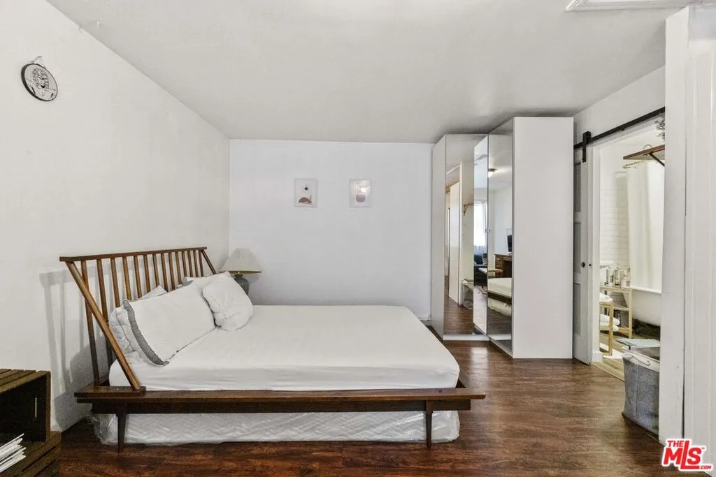 1414 W 54th Street, Los Angeles, California 90062 home-pic-8