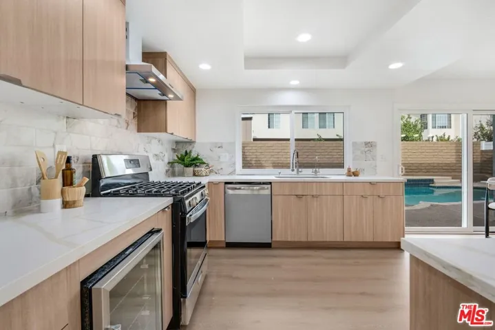 20657 Septo Street, Chatsworth, California 91311