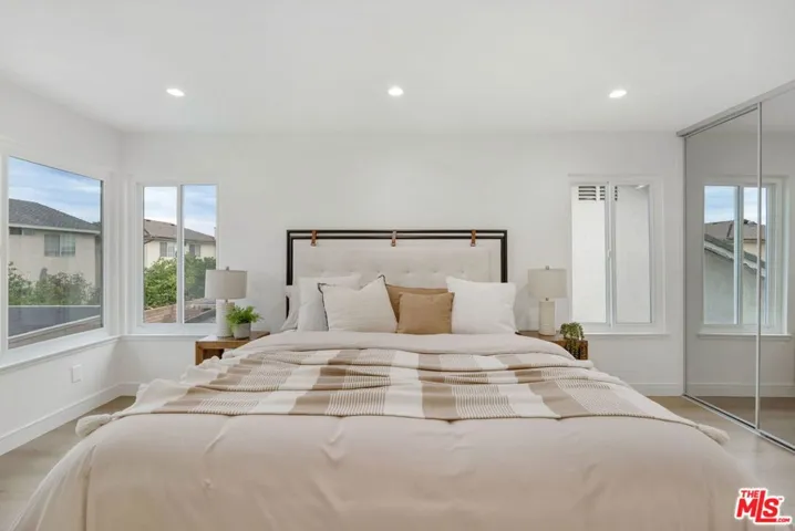 20657 Septo Street, Chatsworth, California 91311