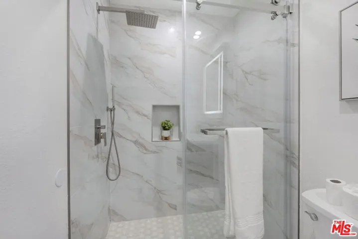 20657 Septo Street, Chatsworth, California 91311