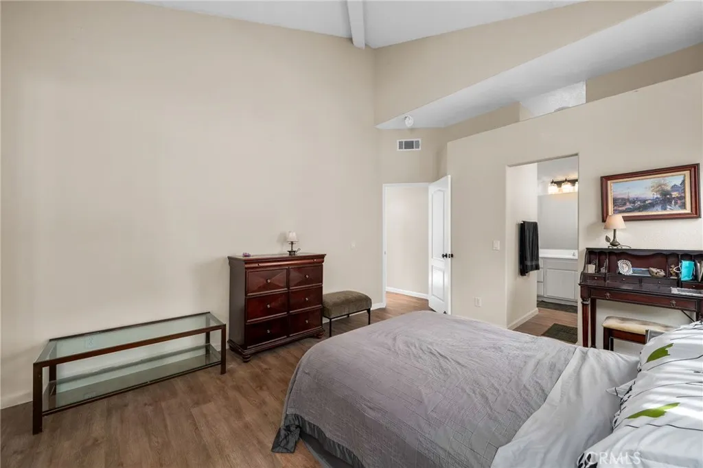 8087 E Santo Court, Anaheim, California 92808 home-pic-18